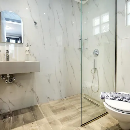 σε πετρινο σπιτι *