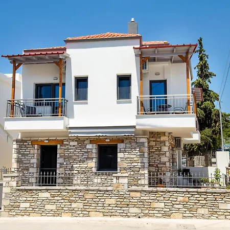 σε πετρινο σπιτι 포토스