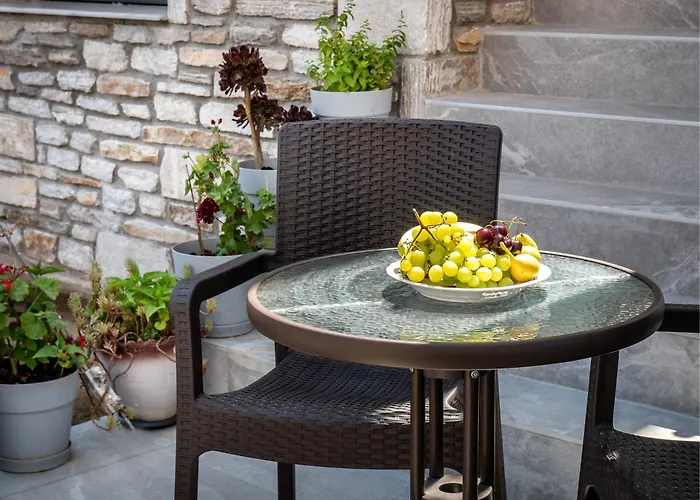 Lägenhet σε πετρινο σπιτι Potos